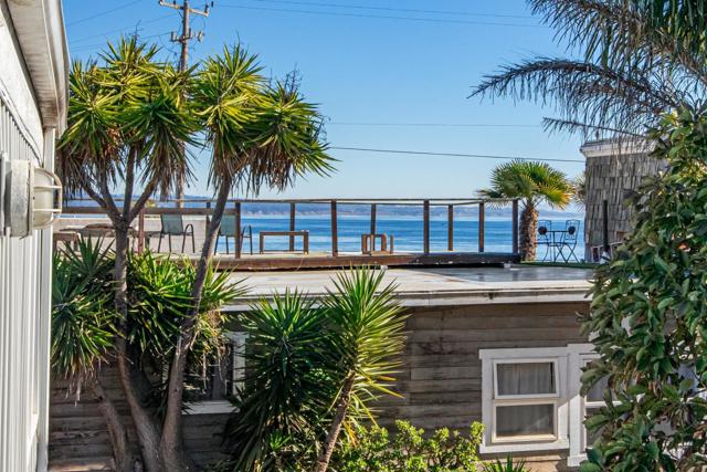 360 36th Avenue, Santa Cruz CA: https://media.crmls.org/mediaz/8ccccadb-be78-45ec-be59-f70c3896555f.jpg