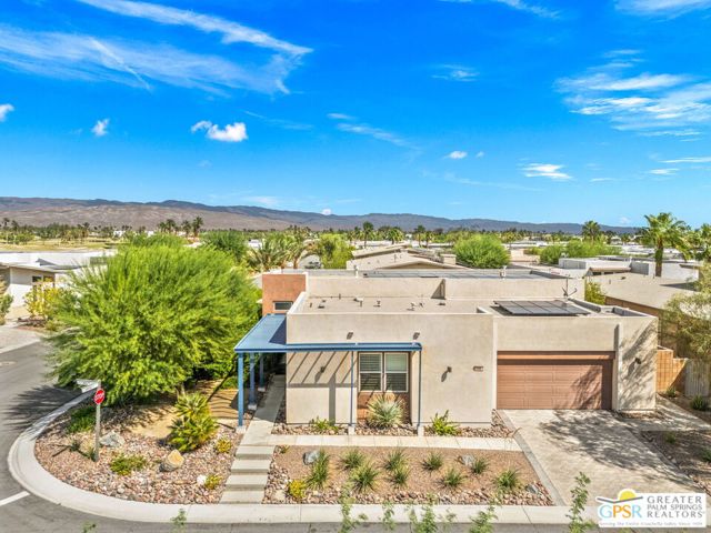 702 Axis Way, Palm Springs CA: https://media.crmls.org/mediaz/8ccd452a-18a8-4753-ad07-b1acd0927a0d.jpg