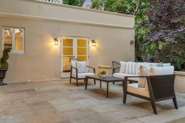 540 Woodland Road, Pasadena CA: https://media.crmls.org/mediaz/8ccd530c-bd83-4d5b-a7bf-b0e6fb1a9188.jpg