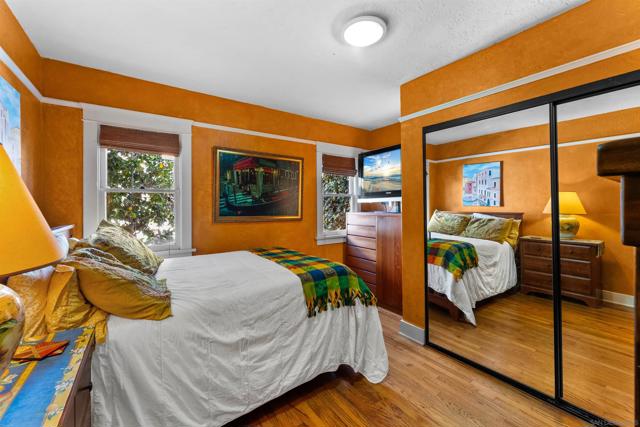 4965 Marlborough Drive, San Diego CA: https://media.crmls.org/mediaz/8ccd9d60-a8ef-4cf7-9225-0f1a178a00f5.jpg