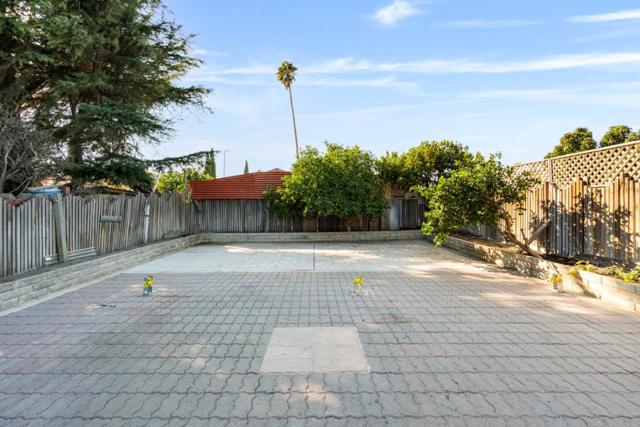 641 Main Street, Soledad CA: https://media.crmls.org/mediaz/8cce6e45-b012-45ea-afd6-bbea2582eb23.jpg