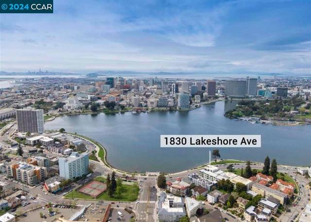 1830 Lakeshore Ave, Oakland, California 94606, 2 Bedrooms Bedrooms, ,2 BathroomsBathrooms,Condominium,For Sale,Lakeshore Ave,41054297