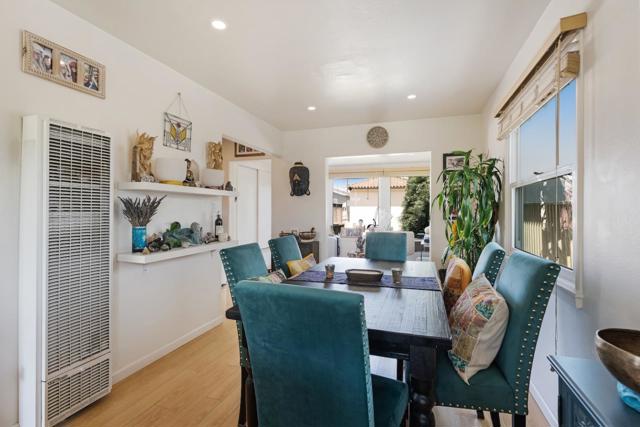 390 36th Avenue, Santa Cruz CA: https://media.crmls.org/mediaz/8ccfd221-7295-4d12-b938-78ab25842eaa.jpg