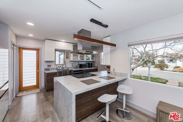 5524 W 122nd Street, Hawthorne CA: https://media.crmls.org/mediaz/8ccfd5e2-6226-4787-9bfd-5b4d7fdacb2e.jpg