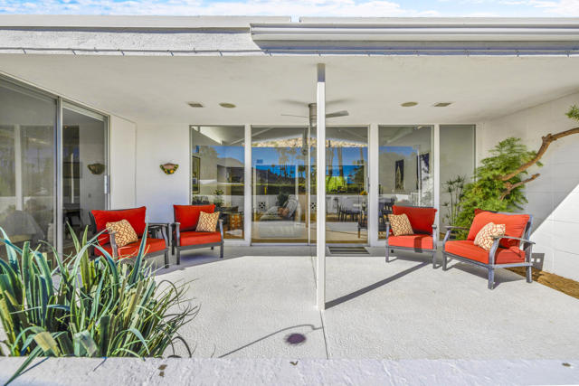 2400 S Palm Canyon Drive, Palm Springs CA: https://media.crmls.org/mediaz/8cd17712-7ba3-4618-a5b7-c5d88f5f1770.jpg