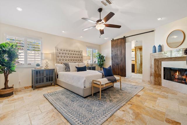 39165 Regency Way, Palm Desert CA: https://media.crmls.org/mediaz/8cd20b22-587e-434e-b5c6-78d3a24fe5ad.jpg