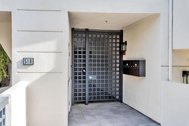 518 Almer Road, Burlingame CA: https://media.crmls.org/mediaz/8cd3f7a3-175a-4454-98ad-fb7ffa53fa31.jpg