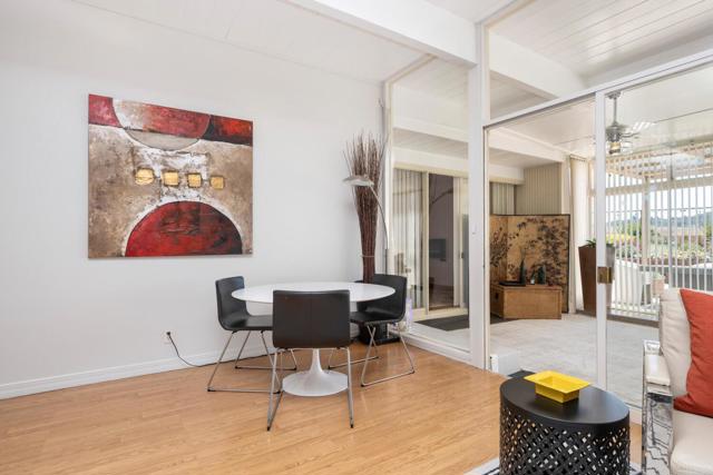 1652 Lexington Avenue, San Mateo CA: https://media.crmls.org/mediaz/8cd49f8a-9c03-49ee-8676-2875733af0f5.jpg