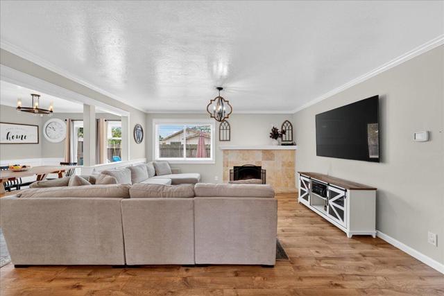 877 San Simeon Drive, Salinas CA: https://media.crmls.org/mediaz/8cd4a8d8-ff4a-436c-a8f1-a83c8ff08c86.jpg