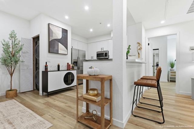 1400 El Camino Real, South San Francisco CA: https://media.crmls.org/mediaz/8cd53417-e246-41f0-91d4-0cb8d919e209.jpg