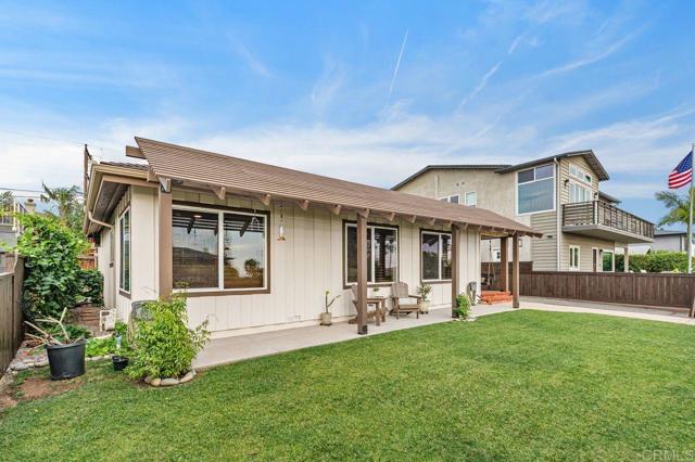 Detail Gallery Image 3 of 41 For 5238 Carlsbad Bld, Carlsbad,  CA 92008 - 2 Beds | 2 Baths