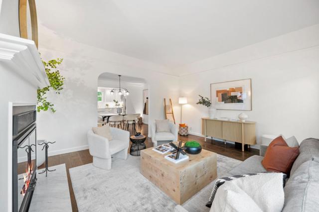 220 26th Avenue, San Mateo CA: https://media.crmls.org/mediaz/8cd590fa-45cf-4e05-972e-850c910b747b.jpg