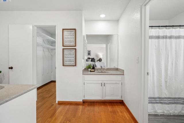 643 Contada Cir, Danville CA: https://media.crmls.org/mediaz/8cd61e62-8393-4fe4-b9ea-ea9cff0b64ed.jpg