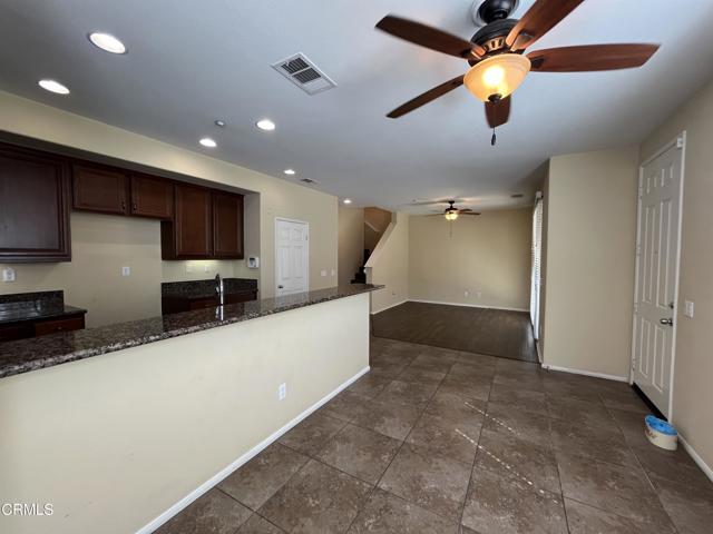 Detail Gallery Image 6 of 36 For 44960 Bellflower Ln, Temecula,  CA 92592 - 3 Beds | 2/1 Baths