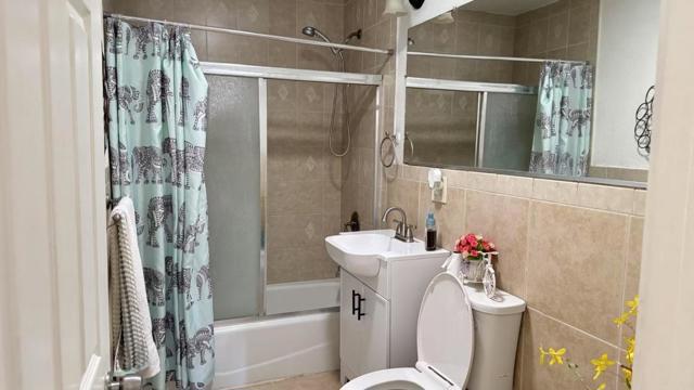 315 Garden Street, East Palo Alto CA: https://media.crmls.org/mediaz/8cd65311-0dea-43c1-8c04-9f9cb196b8f7.jpg