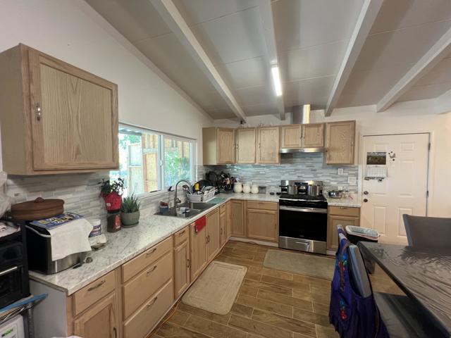 21130 Hot Springs Road, Desert Hot Springs CA: https://media.crmls.org/mediaz/8cd65a94-44ed-4605-8123-be8cfb42ec37.jpg