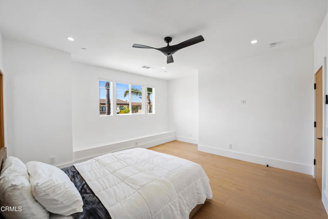 1520 Viewpoint Drive, Oxnard CA: https://media.crmls.org/mediaz/8cd69a3e-4ced-44cb-ba98-c6916e5bedf2.jpg