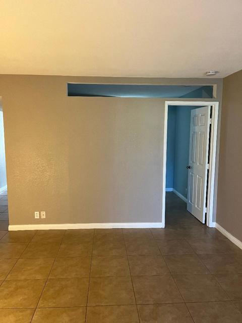 5300 E Waverly Drive, Palm Springs CA: https://media.crmls.org/mediaz/8cd7988a-c36d-46fc-b897-5a960d4d58ef.jpg