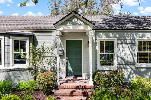 Detail Gallery Image 3 of 36 For 545 N Sunnyslope Ave, Pasadena,  CA 91107 - 3 Beds | 2/1 Baths