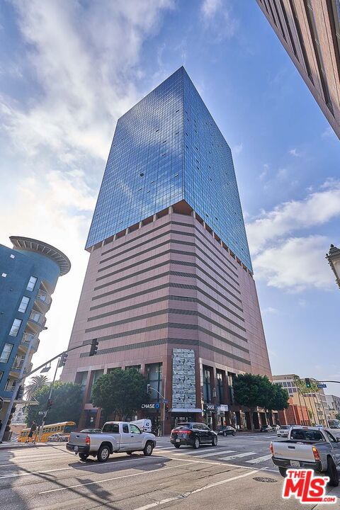 1100 Wilshire Boulevard 1704, Los Angeles, CA 90017
