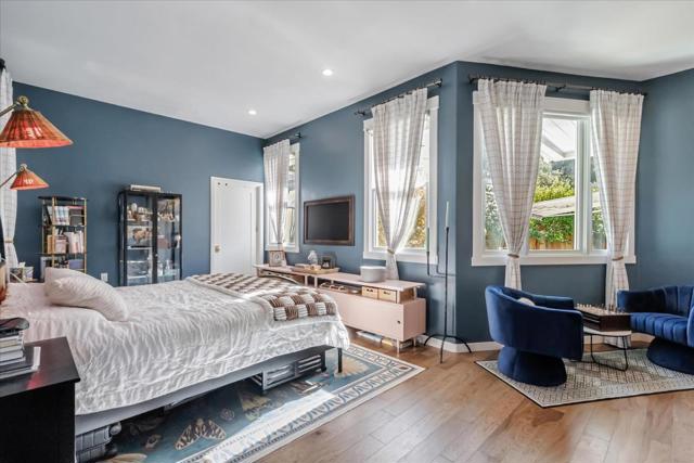 26 Pleasant Street, Los Gatos CA: https://media.crmls.org/mediaz/8cd84d29-1b24-4635-b995-f9057cc5b3d9.jpg