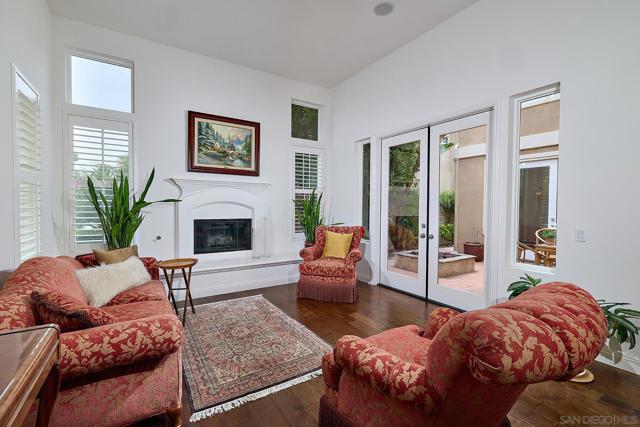 7319 Paseo Capuchina, Carlsbad CA: https://media.crmls.org/mediaz/8cd94f6d-bdbd-40ef-b1f9-5db5dc292f19.jpg