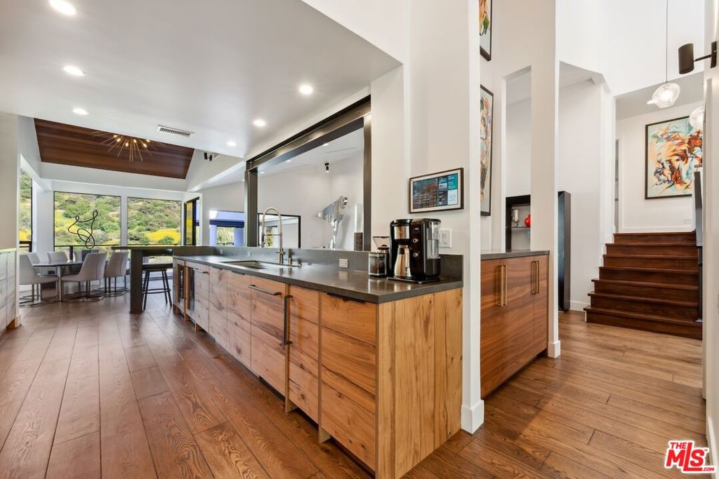3372 Longridge TerraceSherman Oaks image #6
