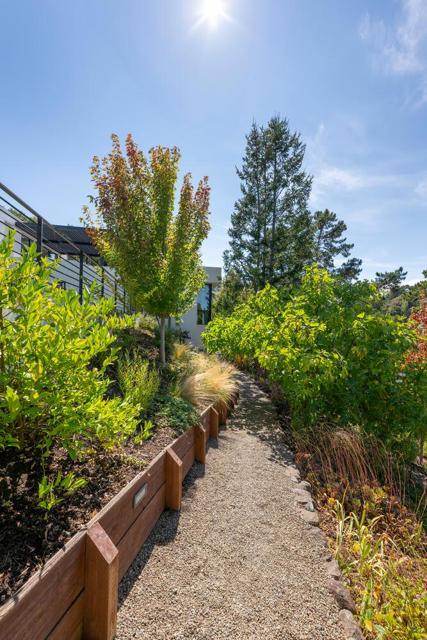 5 Drayton Road, Hillsborough CA: https://media.crmls.org/mediaz/8cd978e4-4303-4891-9b9f-2fd689df0225.jpg