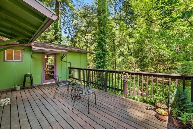13550 Bear Creek Road, Boulder Creek CA: https://media.crmls.org/mediaz/8cd99a0e-356c-4e0c-874e-50acedbab9da.jpg