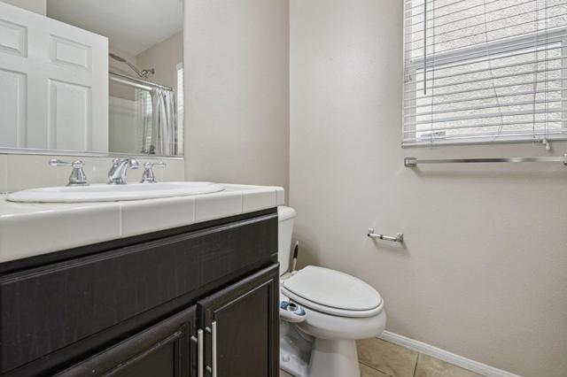 9449 Hendrix Lane, North Hills CA: https://media.crmls.org/mediaz/8cdaba88-4027-4b05-96be-8df9ba59c717.jpg