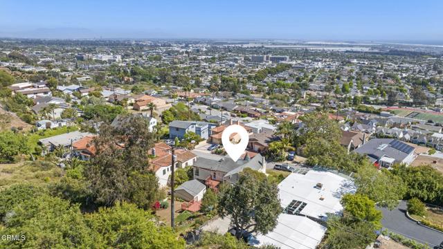 2371 Foster Avenue, Ventura CA: https://media.crmls.org/mediaz/8cdae0a4-923c-40d9-be96-d77554599f67.jpg
