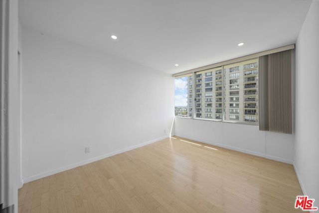 2160 Century Park East, Los Angeles CA: https://media.crmls.org/mediaz/8cdb4025-c858-4cdd-8f3d-33e6d3601010.jpg