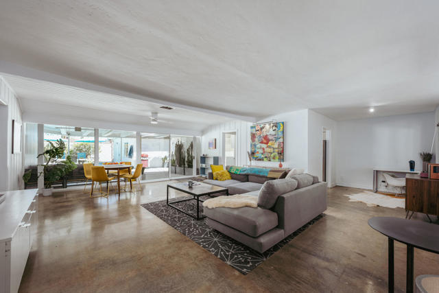 748 N Calle Rolph, Palm Springs, CA 92262