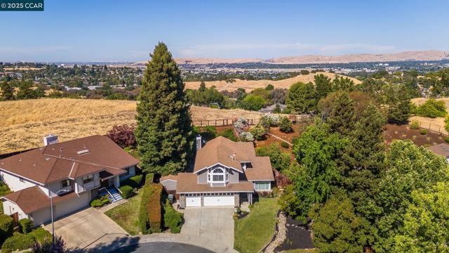 316 Valley High Dr, Pleasant Hill CA: https://media.crmls.org/mediaz/8cdc3030-b369-4239-8ba2-6b64557fe000.jpg