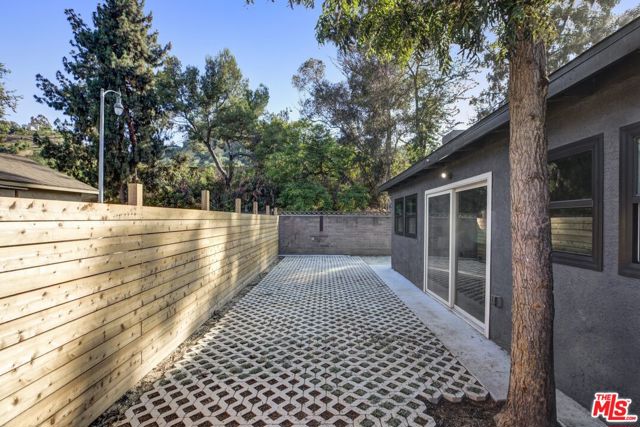 2634 Rich Street, Los Angeles CA: https://media.crmls.org/mediaz/8cdc6ef2-3b87-486b-b360-458ddc36c90a.jpg