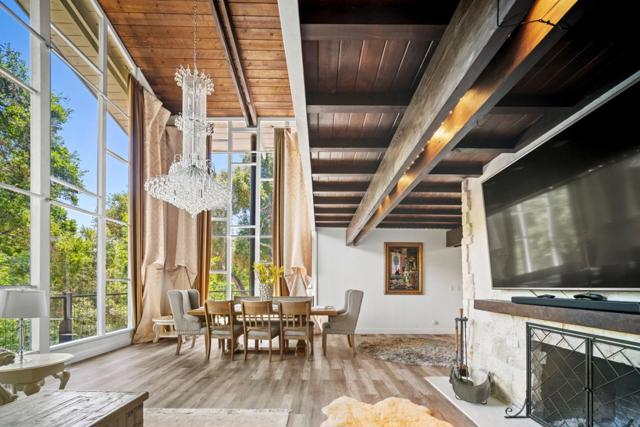 81 E Garzas Road, Carmel Valley CA: https://media.crmls.org/mediaz/8cdd2610-4258-4b2b-9e8f-ff4b2086c770.jpg
