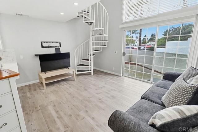 Detail Gallery Image 7 of 29 For 753 Eastshore #127,  Chula Vista,  CA 91913 - 1 Beds | 1/1 Baths