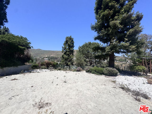 Drew Fenton | 1144 Tellem Drive Pacific Palisades CA | MLS: 7265485