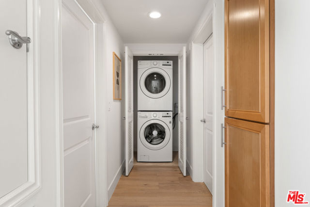 8238 W Manchester Avenue, Playa del Rey CA: https://media.crmls.org/mediaz/8cde964e-532e-4ce4-8939-1865ce60c21c.jpg