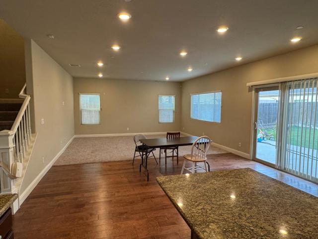 3329 N Shelly Avenue, Fresno CA: https://media.crmls.org/mediaz/8cdee992-edaa-42c7-8aa0-247ecc49fd1f.jpg