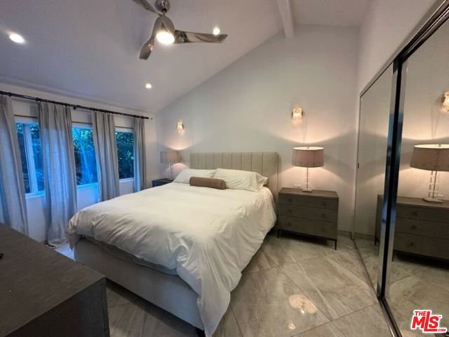 425 Sunridge Street, Playa del Rey CA: https://media.crmls.org/mediaz/8cdf00c1-3f82-4871-a61e-31bef15bef51.jpg