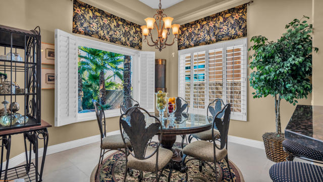 97 Via Bella, Rancho Mirage CA: https://media.crmls.org/mediaz/8ce0254d-37fe-4dd6-91da-efa00e2e269a.jpg