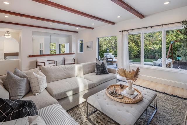 2815 Santa Fe Vista Ct, Encinitas CA: https://media.crmls.org/mediaz/8ce05243-c727-4d67-90f7-19c523b0c2de.jpg