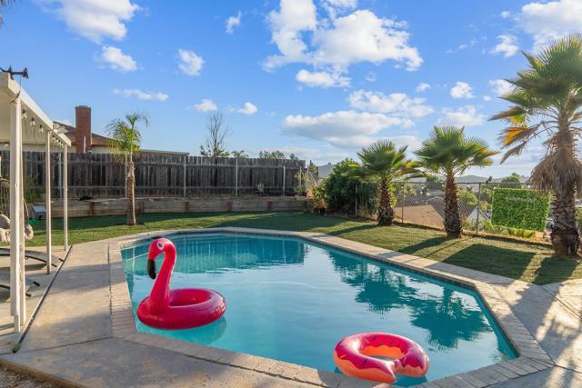 Detail Gallery Image 33 of 51 For 8543 via Consuelo, El Cajon,  CA 92021 - 3 Beds | 2 Baths