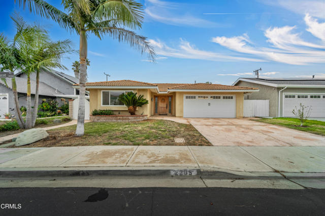 Detail Gallery Image 1 of 29 For 2209 Ascot Pl, Camarillo,  CA 93010 - 3 Beds | 2 Baths