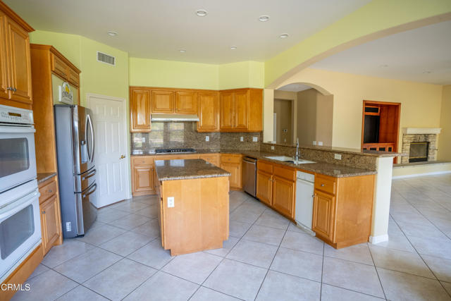 Detail Gallery Image 12 of 50 For 7113 Quito Ct, Camarillo,  CA 93012 - 5 Beds | 4/1 Baths