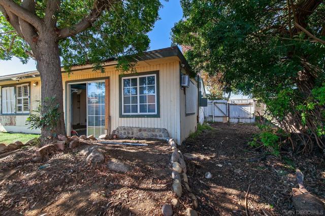 4539 Gila Ave, San Diego CA: https://media.crmls.org/mediaz/8ce30b5a-f9e4-4b95-8f15-a8b60c033d30.jpg