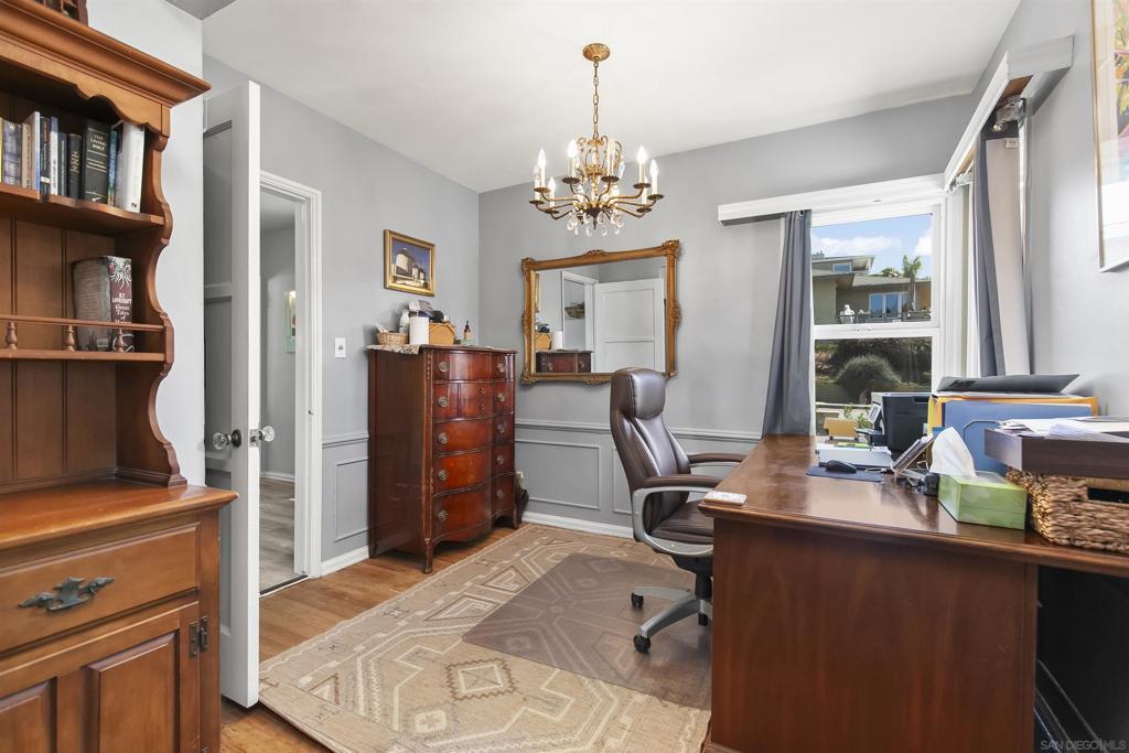 MLS #250036423SD img 13