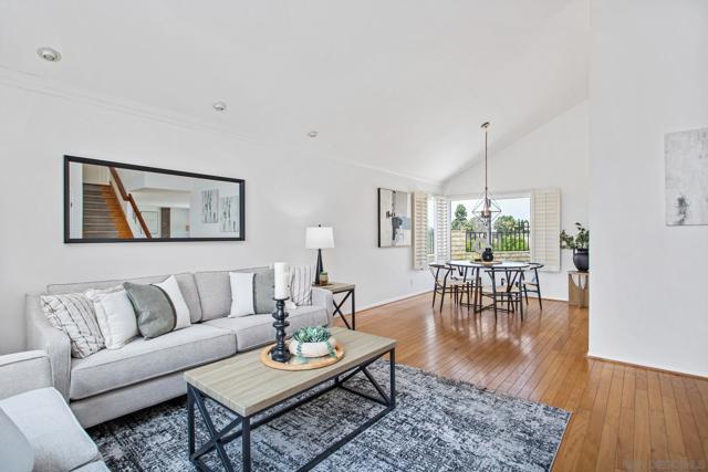 1009 Paseo La Cresta, Chula Vista CA: https://media.crmls.org/mediaz/8ce37b8d-bf75-4748-9120-d526c46cd750.jpg