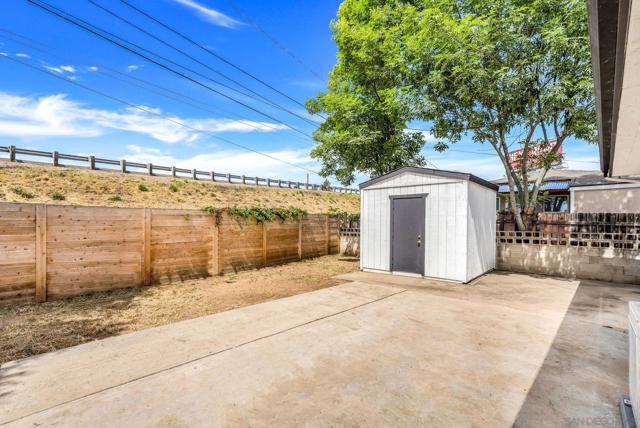 12244 Lakeshore Drive, Lakeside CA: https://media.crmls.org/mediaz/8ce3bbae-ff11-466d-b46f-999f5689838c.jpg